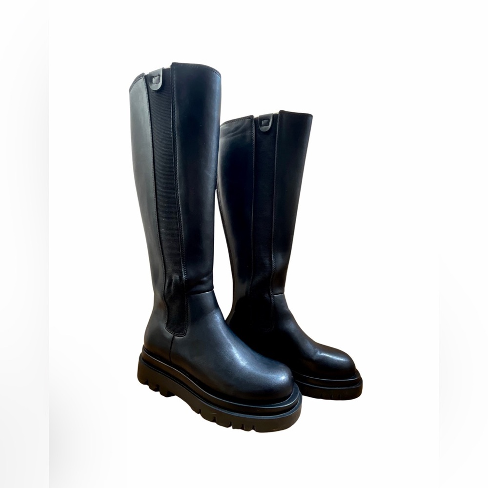 Black knee high platform winter boot